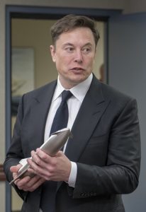 Elon Musk teve muito sucesso nos seus primeiros negócios.