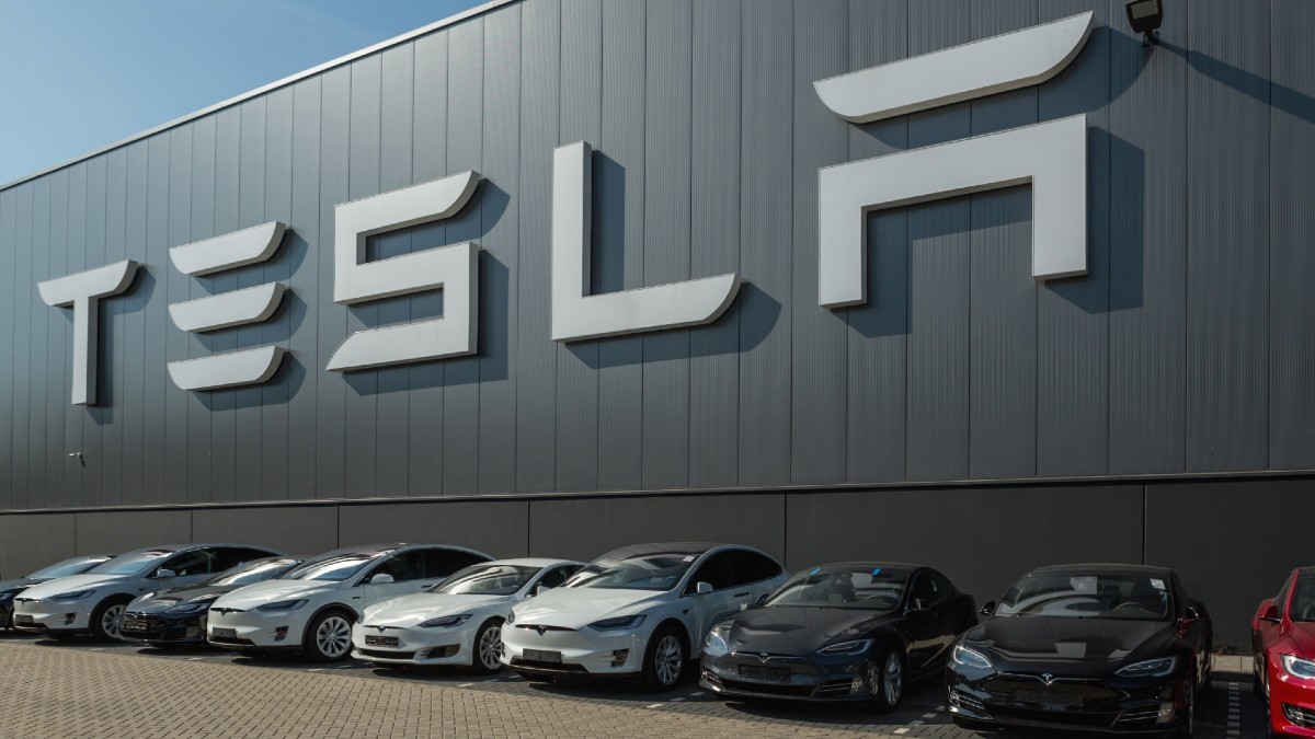 Tesla: entregas caíram quase 7% na comparação o trimestre encerrado em junho (Shutterstock)