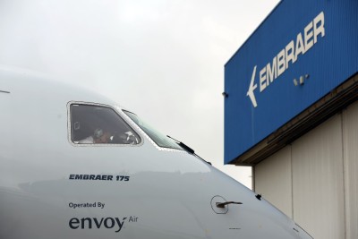 Jato Embraer E175 comprado pela American Airlines (Divulgação/Embraer)