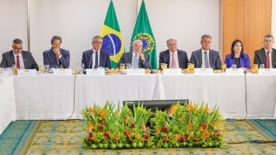 Lula reuniu ministros e parlamentares para tratar da situação fiscal (Ricardo Stuckert / Presidência)