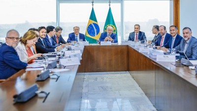 Lula reuniu ministros da área de infraestrutura (Ricardo Stuckert/Presidência)