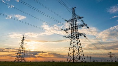 Linha de transmissão de energia (Shutterstock)