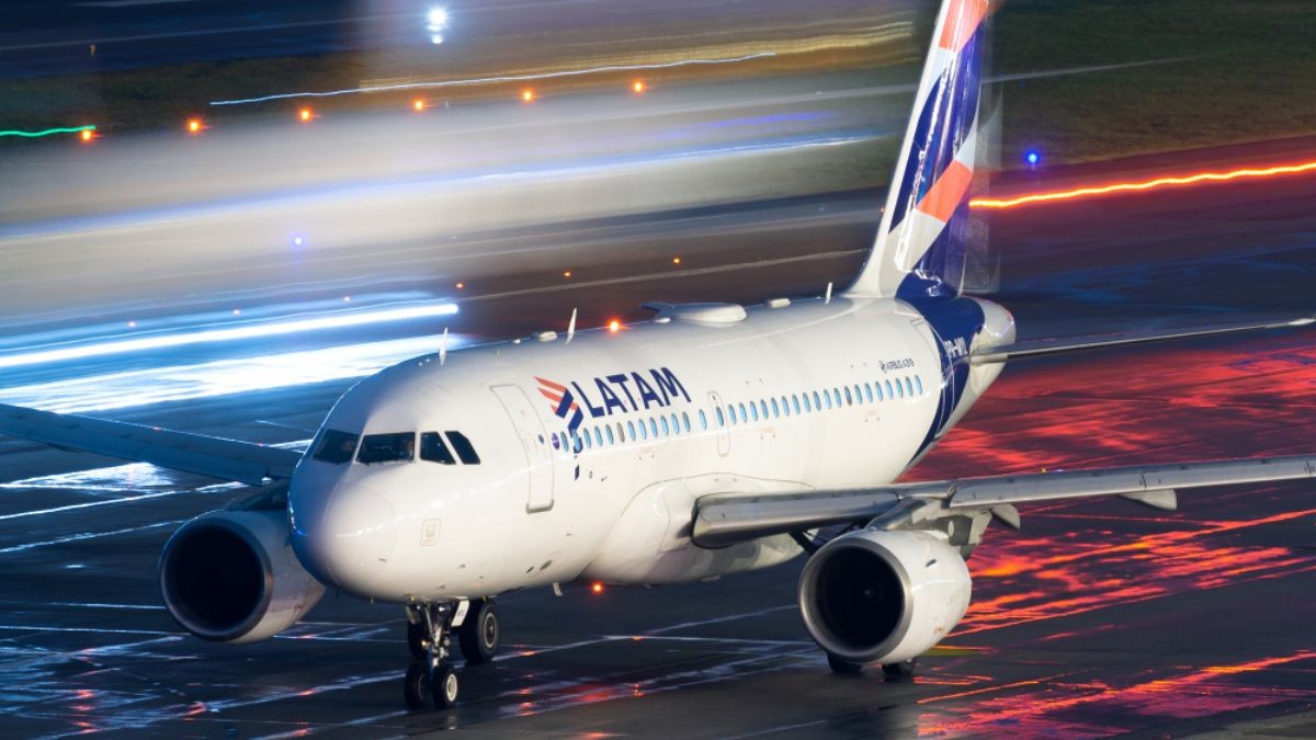 Avião da Latam (Shutterstock)