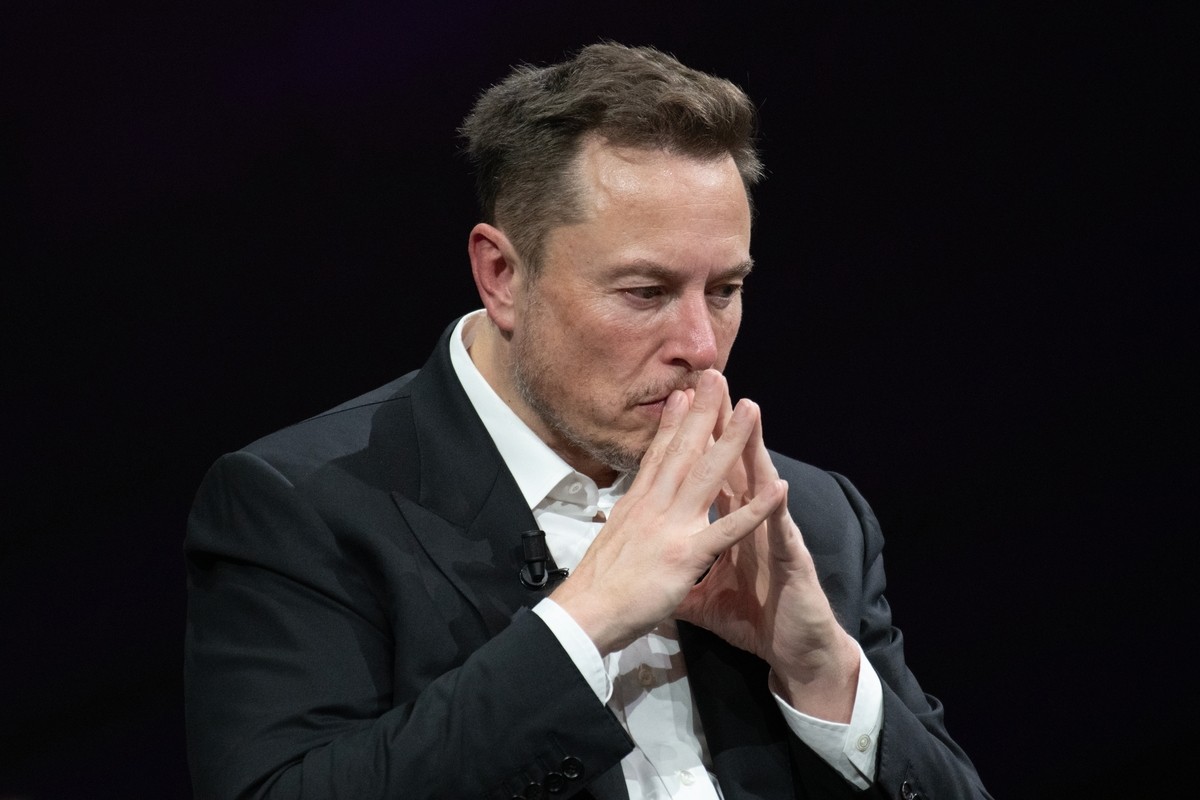 Elon Musk entrou na justiça contra OpenAI e seus fundadores. Foto: Shutterstock