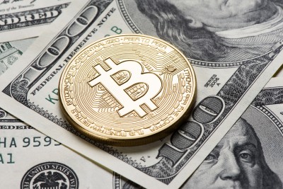 Bitcoin tenta reverter perdas ao longo do dia. Foto: Shutterstock