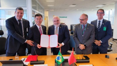 Petrobras e CNCEC assinaram protocolo de intenções em Brasília (Divulgação/Petrobras)