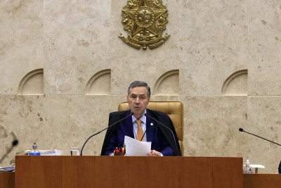 Presidente do STF, ministro Luís Roberto Barroso, presidindo a sessão plenária.  Crédito para a foto: Rosinei Coutinho/SCO/STF
