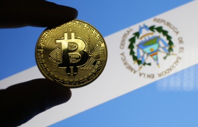 Estoque de Bitcoin tem aumentado no caixa de El Salvador. Foto: Shutterstock