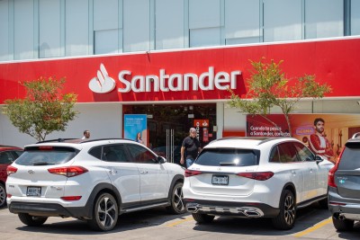Santander é um dos maiores bancos do Brasil. Foto: Shutterstock