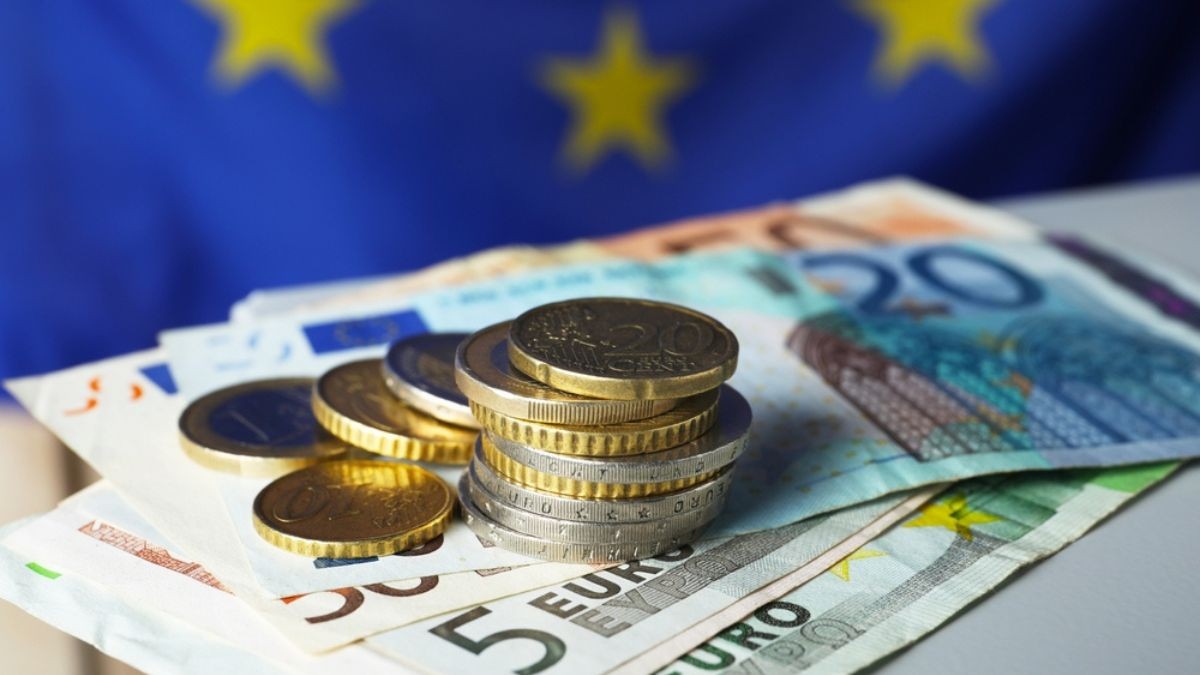 Euro é negociado no maior patamar em quase dois anos e meio (Shutterstock)