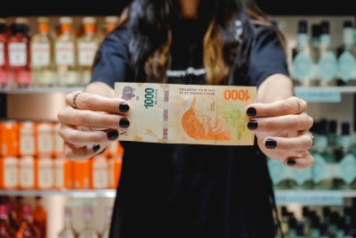 Peso é a moeda oficial da Argentina. Foto: Shutterstock