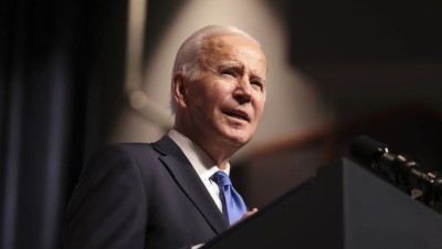 Apesar de críticas a sua performance no debate, Biden disse que segue na disputa (Shutterstock)
