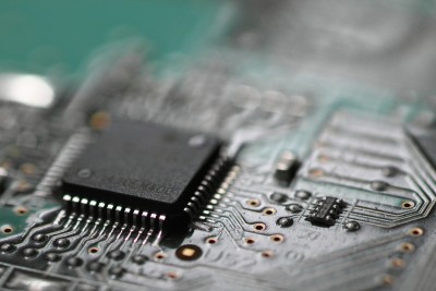Semicondutores são essenciais para o avanço da inteligência artficial. Foto: Shutterstock