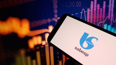 Ação da Sabesp já é negociada acima dos R$ 80 na B3 (Shutterstock)