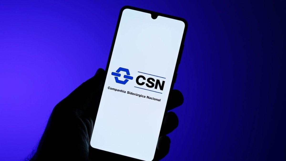 A CSN informou que ainda não foram firmados documentos vinculantes relativos ao possível negócio. Imagem: Shutterstock.