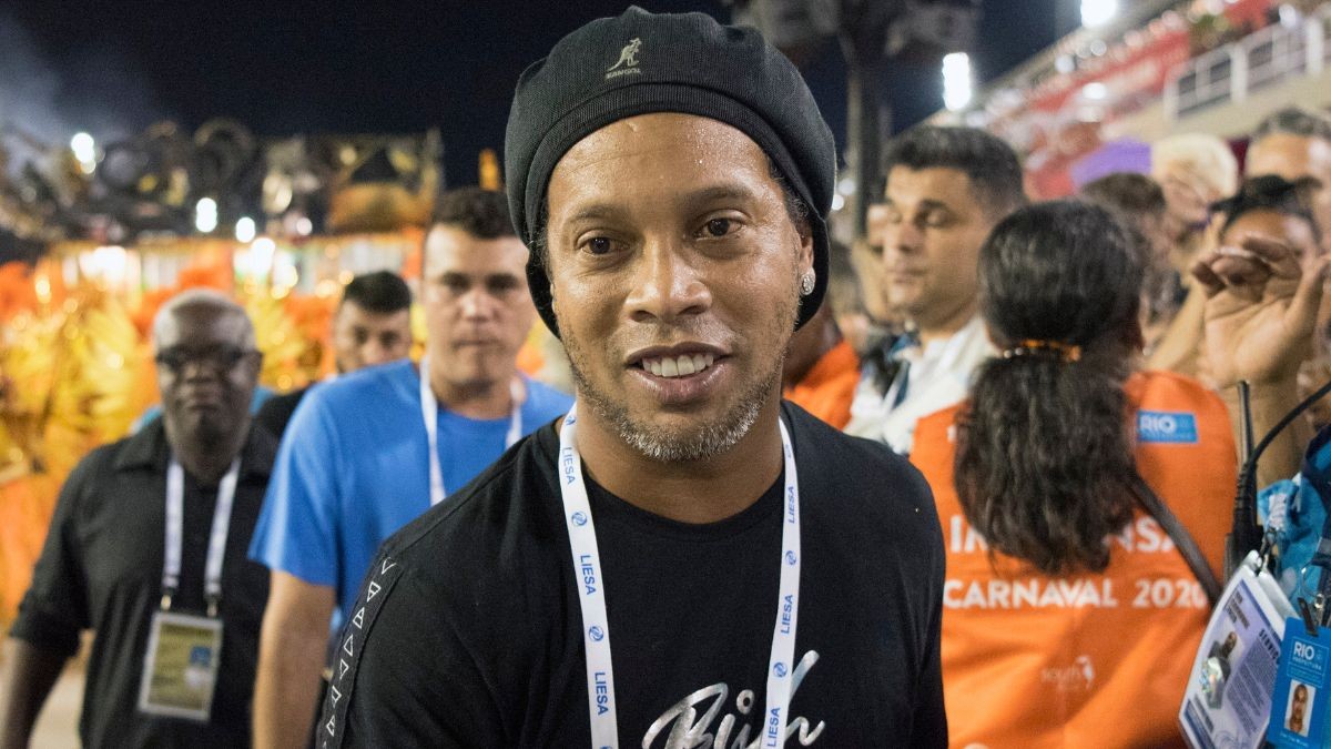 O vínculo de Ronaldinho com a 18K Ronaldinho era restrito a um contrato de uso de imagem (Shutterstock)