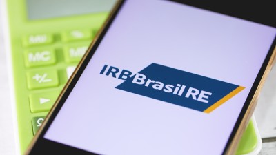 Bilionário tenta colocar sua filha caçula no conselho do IRB. (Fonte: Shutterstock)