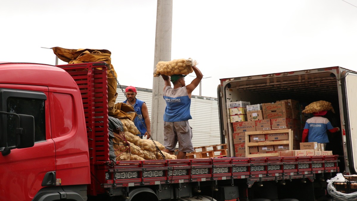 Centros de abastecimento paulista e mineiro seguem como estatais. (Fonte: Agência Brasil/Rovena Rosa)