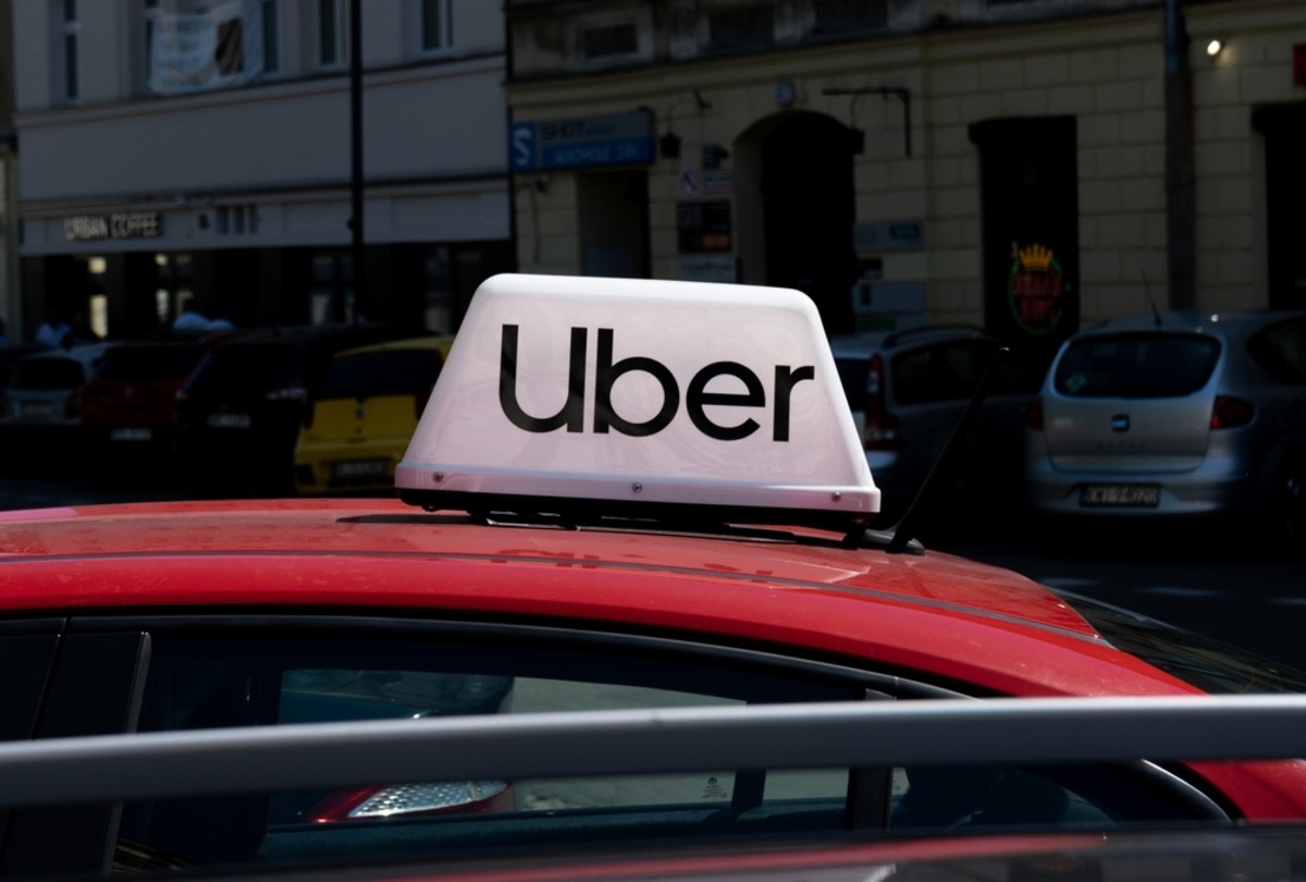 Uber é um aplicativo de táxi (Imagem: Shutterstock)