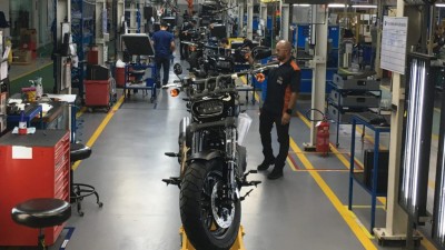 Foram produzidas quase 164 mil motocicletas no mês (Imagem: Divulgação/Abraciclo)