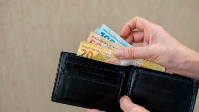 CDB a 110% do CDI tem rentabilidade próxima de 10% ao ano (Imagem: Shutterstock)