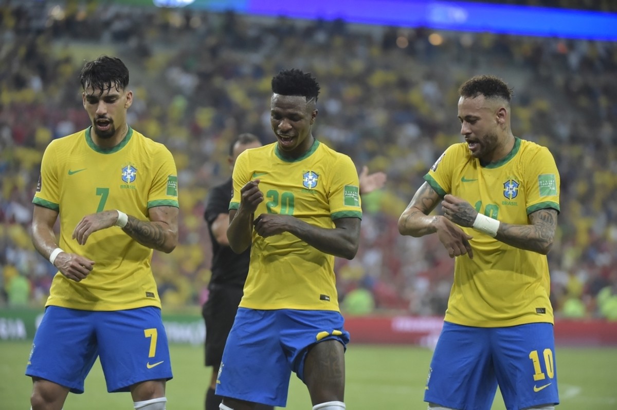 Lucas Paquetá, Vini Jr e Neymar em jogo da seleção brasileiro (Imagem: Shutterstock)