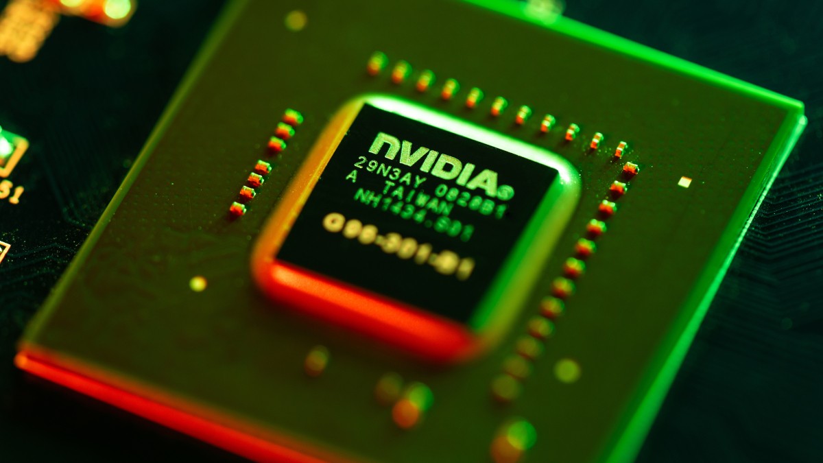 Nvidia aproveita corrida por inteligência artificial (Imagem: Shutterstock)