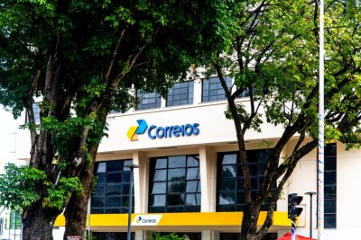 Correios ocupa galpão logístico em Minas Gerais (Imagem: Shutterstock)