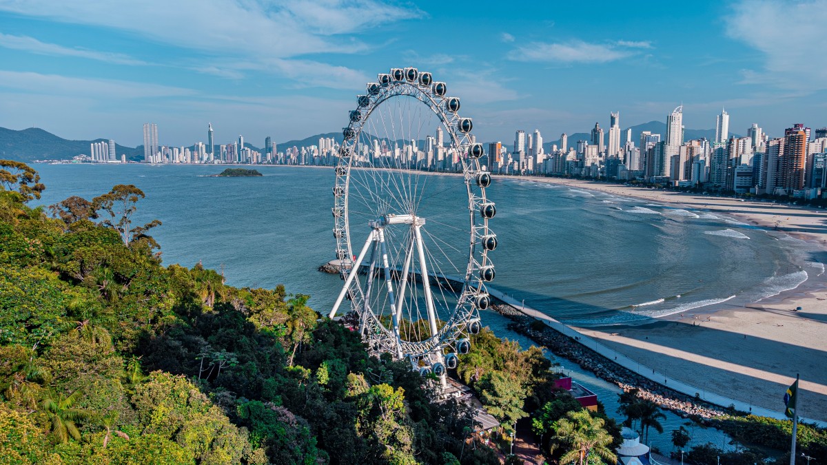 Estudo reforça o diagnóstico de baixa progressividade tributária no Brasil (Imagem: Shutterstock)