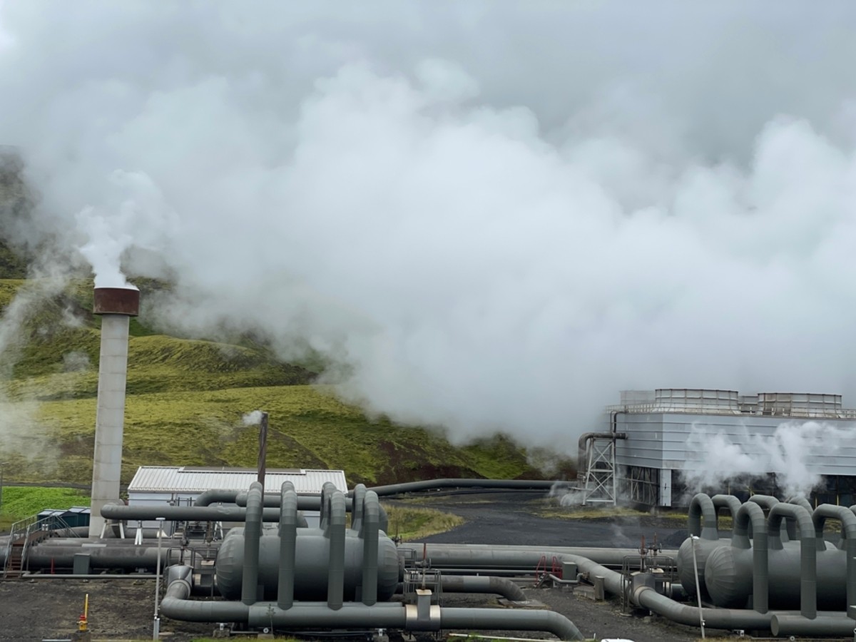 Energia geotérmica é gerada a partir do calor dos vulcões (Imagem: Shutterstuck)