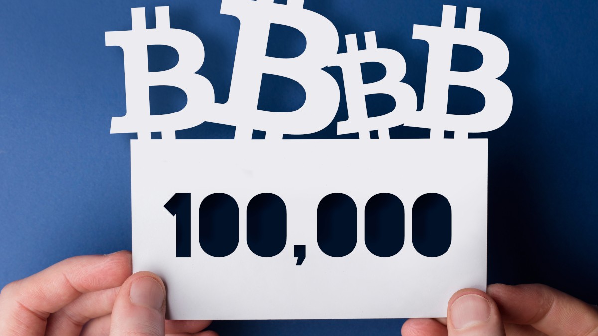 Bitcoin chegou a tocar os US$ 97.350 na máxima do dia (Imagem: Shutterstock)