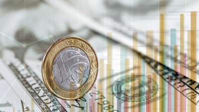 Em 2023, 4,4% da população brasileira estava em extrema pobreza (Imagem: Shutterstock)