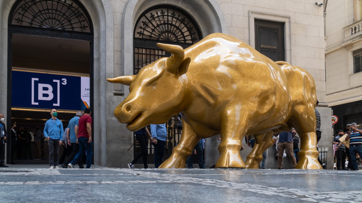 Fundos de renda fixa que alocam em dívida externa se valorizaram 27,32% em 2024 (Imagem: Shutterstock) Fundos de renda fixa que alocam em dívida externa se valorizaram 27,32% em 2024 (Imagem: Shutterstock)