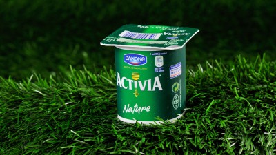 Danone se vê obrigada a voltar atrás após polêmicas sobre a compra de soja do Brasil (Imagem: Shutterstock)