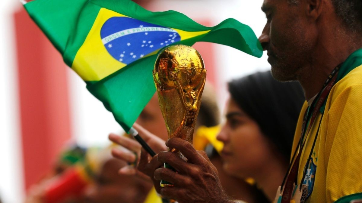 Em 2023, a Fifa distribuiu um total de 110 milhões de dólares (R$ 548 milhões) em prêmios (Imagem: Shutterstock)