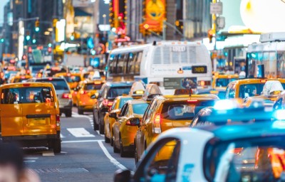 Trânsito na cidade é um dos mais congestionados do mundo (Imagem: Shutterstock)