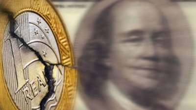 Na última sessão, o dólar havia encerrado em baixa de 1,11%, cotado a R$ 6,1143 (Imagem: Shutterstock)