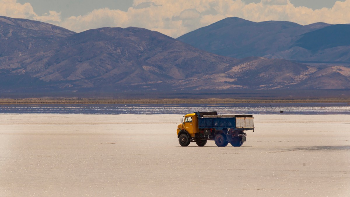 BNDES receberá propostas que ajudem o Brasil apostar em minerais estratégicos (Imagem: Shutterstock)