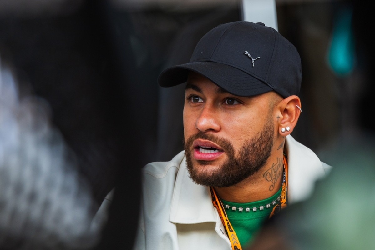 Neymar Jr. é um dos maiores futebolistas brasileiros (Imagem: Shutterstock)