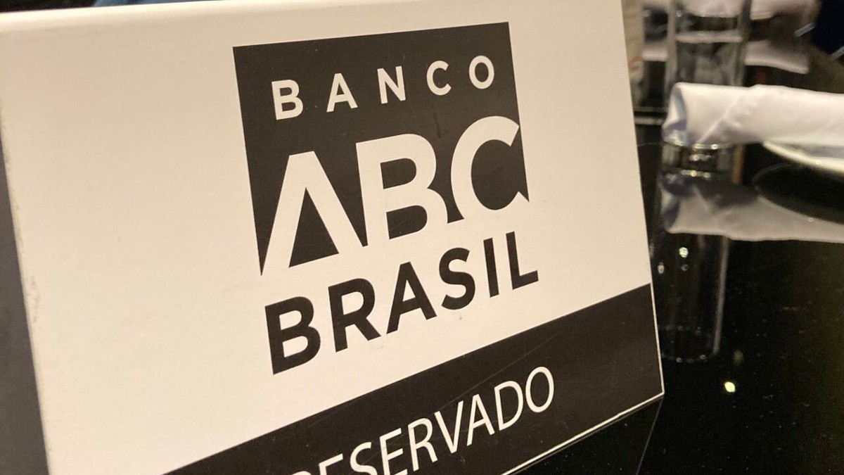 O lucro líquido do ABCB4 caiu 4,7% no 4T24 em relação ao trimestre anterior (Imagem: Reprodução/LinkedIn)