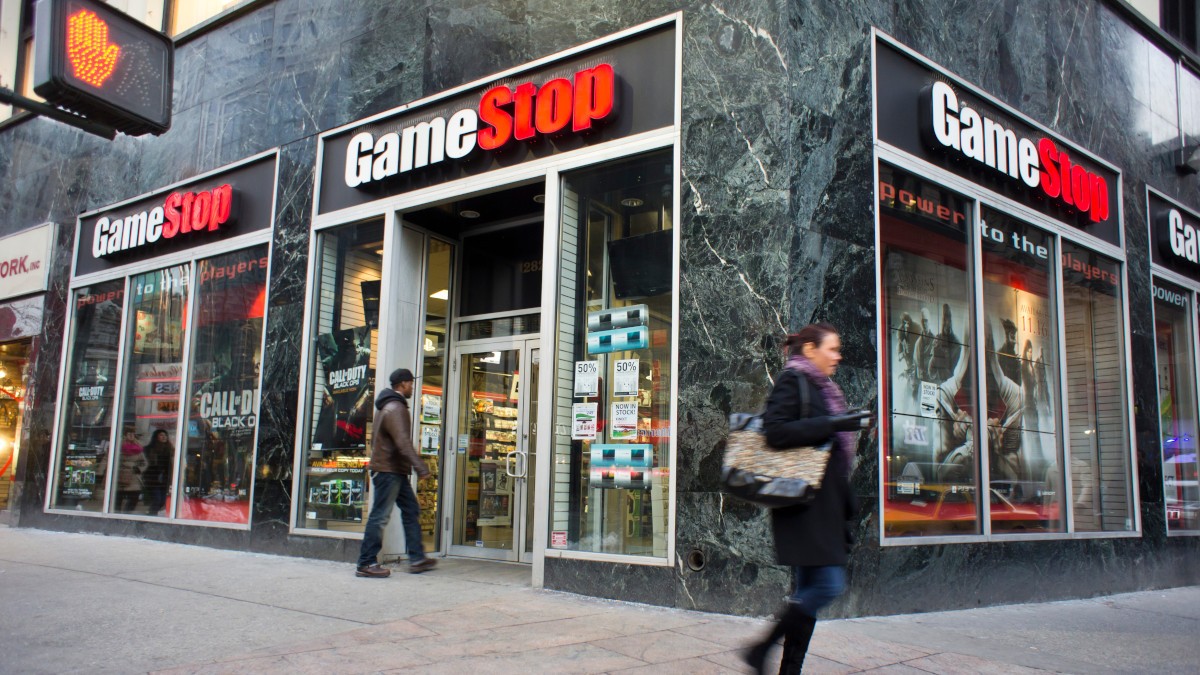 Entenda o porquê de empresas como a GameStop especularem junto ao Bitcoin (Imagem: Shutterstock)