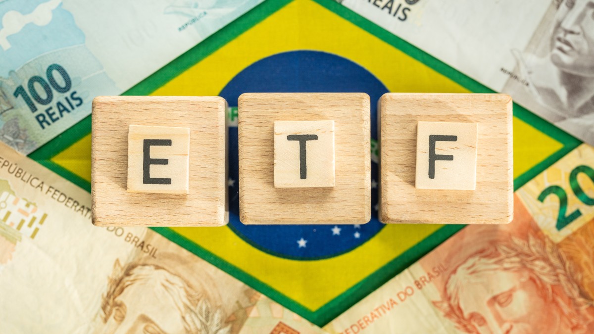 A cobrança de imposto de renda entre os ETFs de renda fixa e renda variável difere (Imagem: Shutterstock)