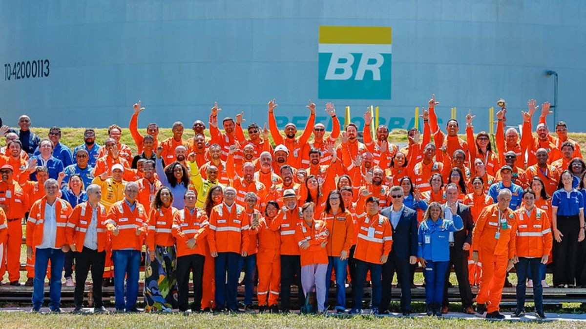 Lula em visita a feira realizada pela Petrobras, em Angra dos Reis (Imagem: Ricardo Stuckert/Planalto)