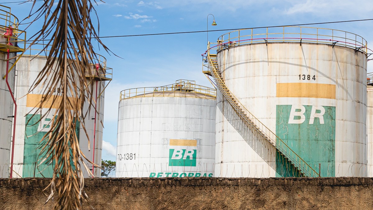 Apesar de revés, a petroleira teve forte geração de caixa no ano passado (Imagem: Shutterstock)