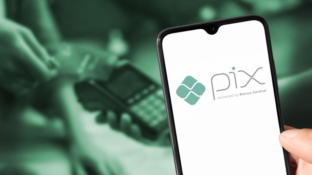 Pix por aproximação está disponível para celulares Android com Google Pay (Imagem: Shutterstock)