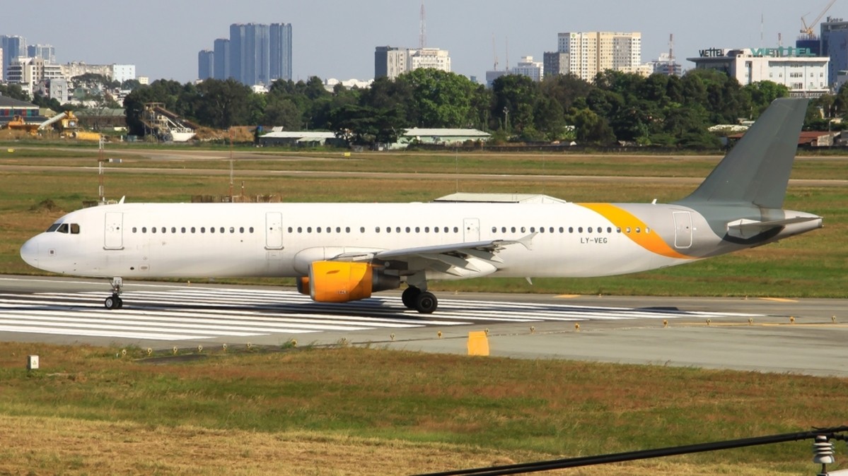 Avião da Avion Express no Vietnã (Imagem: Shutterstock)