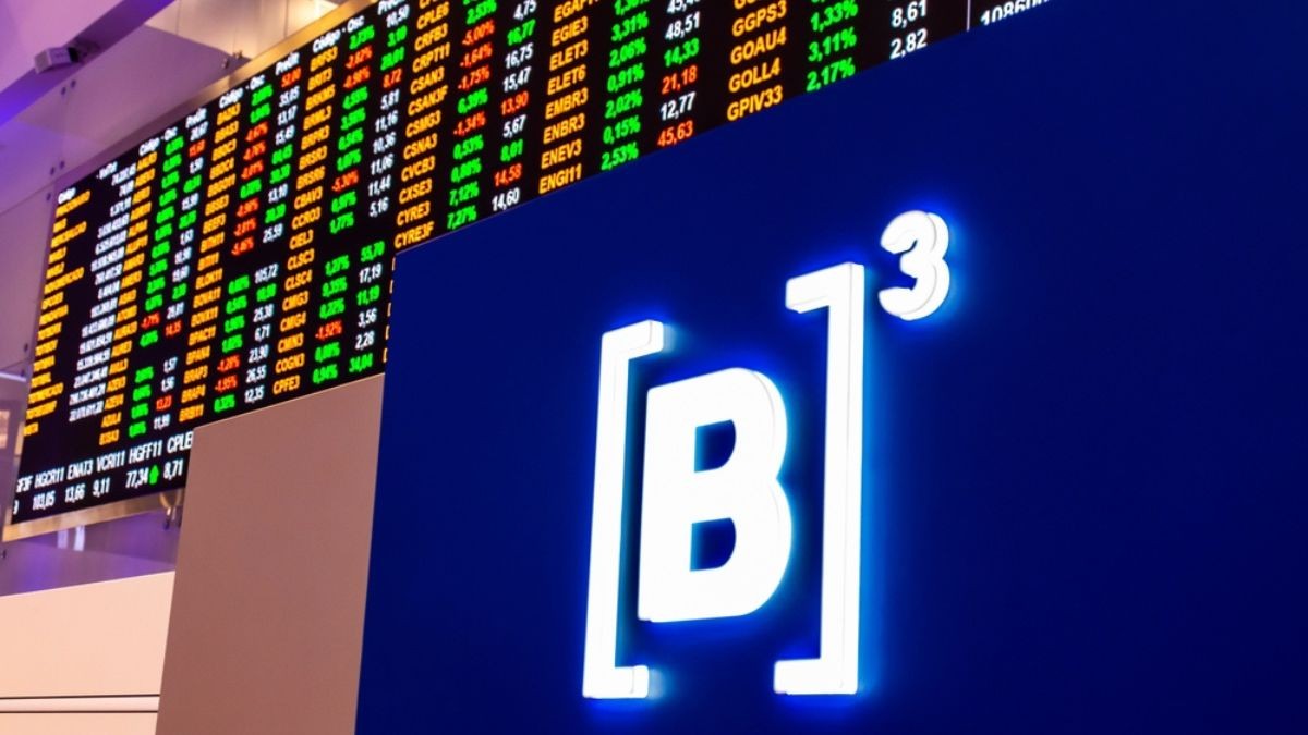 O BTC e o ETH também recuam nesta quinta-feira (Imagem: Shutterstock) O BTC e o ETH também recuam nesta quinta-feira (Imagem: Shutterstock)
