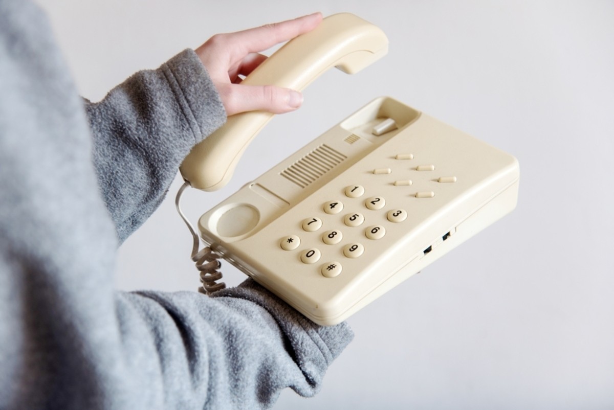 Telefone com fio se tornou obsoleto há alguns anos (Imagem: Shutterstock)