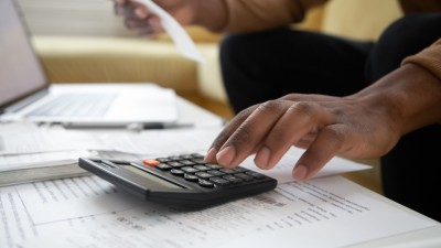 Crédito pessoal deve ser adquirido com responsabilidade (Imagem: Shutterstock)