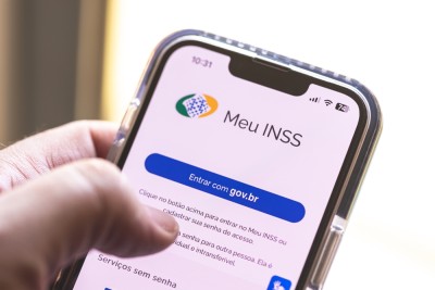 INSS é responsável pelos beneficios previdenciários no Brasil (Imagem: Shutterstock)
